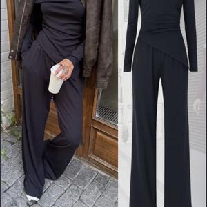 Лонгслив кашкорсе с акцентом на плечо