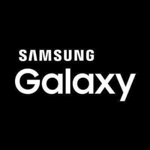 Какие есть особенности у смартфонов Samsung:


Защищённая папка для конфиденциальной информации и важных приложений.

Многозадачность для одновременного использования нескольких приложений.

Smart Switch для быстрого переноса данных со старого телефона на новый.

Снимок экрана ладонью для быстрого создания скриншотов.

Съёмка жестом или касанием экрана, клавиш или голосом для съёмки фото и видео.

Samsung Smart View для управления несколькими функциями.

Always On Display для вывода на выключенный экран полезной информации.

Samsung Pay для бесконтактных платежей.

Встроенный детский режим для создания персонального аккаунта для ребёнка.

Голосовое и удалённое управление для управления бытовой техникой.