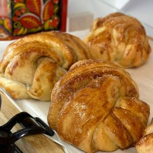 Булочка с корицей