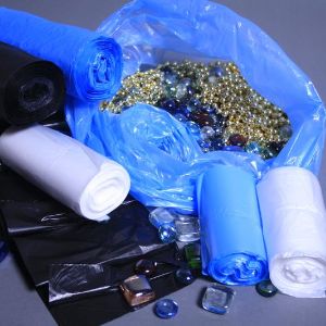 Мешки для мусора ПНД . Мешки для мусора ПНД 30л, 60л, 120л в роликах 20шт, 30шт 50шт различного цвета черные, голубые, зелёные, белые. В наличие!