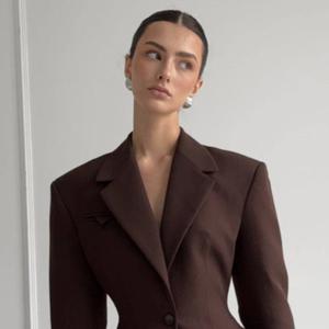 Пиджак приталенный