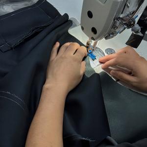 Мбия - швейное производство женской одежды: пиджаки, жакеты, жилеты, женские брюки и юбки. Минимальная партия от 300 единиц