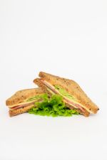 Сэндвич цельно-зерновой "Салями с сыром"