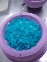 Бомбочка для ванн Чаша "Соленая лаванда" фиолетовая с солью мертвого моря 190г+-10г BO142-32