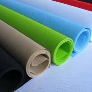Спанбонд-нетканый материал, который широко используется для пошива упаковки и различных текстильных изделий. 
-плотность от 12 г /м² до 100 г/ м²;
-цвет в ассортименте;
-различные варианты ширины и намотки;