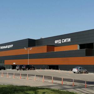 Склад расположен в узнаваемом оптовом комплексе «Фуд Сити» — удобная логистика, прямые поставки и товары от первых рук.