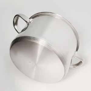 Нержавеющая посуда - Кастрюля цилиндрическая с термораспределительным дном.