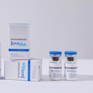 Juvelook — это инъекционный скин-бустер нового поколения из Южной Кореи, сочетающий в себе гиалуроновую кислоту (HA) и полидиоксаноновую кислоту (PDLLA). Этот уникальный состав обеспечивает мгновенное увлажнение и длительную стимуляцию выработки коллагена, улучшая текстуру кожи, упругость и общий тонус.

🔬 Состав и принцип действия
Полидиоксаноновая кислота (PDLLA) — биоразлагаемый полимер, стимулирующий выработку коллагена, улучшая эластичность и плотность кожи.
Гиалуроновая кислота (HA) — обеспечивает немедленное увлажнение и разглаживание мелких морщин.

Комбинированное действие этих компонентов позволяет достичь как мгновенного эффекта, так и долгосрочного улучшения состояния кожи.