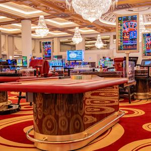 Ковровые покрытия для Казино
Состав: 80% Шерсть 20% Полиамид
Плотность: 7/10
Высота ворса:8мм
Обшая Высота:13мм
Весь ворса: 1046 гр/м2
Обший весы:2109 гр/м2
Основа: Джут
Пожарный сертификат: КМ2