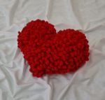 Декоративная подушка-сердце на заказ