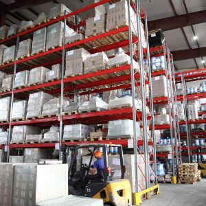 Адресная (ячеистая) система хранения готовой продукции на складах, территория которых  более 15 000м2