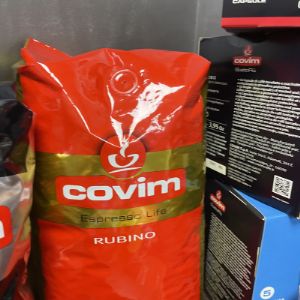 Кофе в зернах COVIM RUBINO, 1 кг , 90% Арабика, 10% Робуста - Кофе в зерне Covim Rubino - результат постоянного стремления к исследованиям и отбору лучших сортов кофе. Сделан из смеси арабики 90% и робусты 10% самого высокого качества. Идеально подходит для всех, кто любит мягкие и нежные ароматы.

Только оптовые продажи

Мелкий опт- 2205 рублей

Средний опт - 2048 рублей

Крупный опт - 1943 рублей

Поставки напрямую из Италии.

Безналичный расчет.