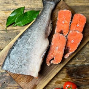Кижуч ПБГ -  красная рыба породы лососевых, которая является вкусной в любом приготовленном виде — соленая, запеченная, жареная, в виде ухи или приготовленная на углях или мангале. Ее мясо является достаточно жирным и обладает ярко выраженным вкусом. Употребление этой рыбы породы лососевых обуславливает пользу для человеческого организма и используется диетологами и нутрициологии при подборе меню для похудения.