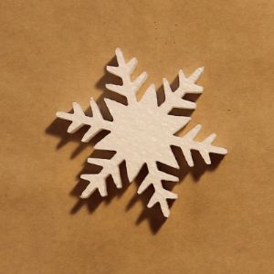 Снежинки из пенопласта любого размера от5 рублей