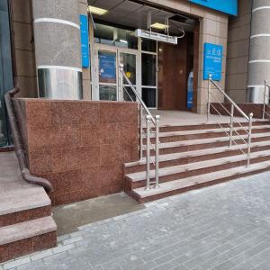 Лестницы и ступени из граниты, гранитные входные группы