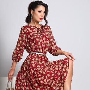 Платье воздушное шифоновое красное от бренда SelenaSonata  — утончённая находка в романтическом стиле, которая преобразит гардероб каждой женщины. Приталенный верх красиво подчеркивает женственные изгибы, а расклешённая юбка дарит чувство лёгкости и надёжно скрывает нюансы фигуры. Пышные полупрозрачные рукава ¾ с аккуратной сборкой на резинку приоткрывают тонкие запястья и добавляют изящности. Изюминка модели — V-образный вырез на шнуровке, который не только смотрится привлекательно, но и позволяет регулировать глубину декольте. Платье с подкладом. Модель станет прекрасным выбором как на каждый день в офис, так и для праздника, романтического свидания или вечернего выхода в свет. Благодаря универсальному фасону платье будет роскошно смотреться не только на модницах стандартной комплекции, но и на женщинах плюс-сайз. Ремешок не входит в комплект.