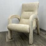 Кресло мягкое с ножками и подлокотниками велюр белое S30410004