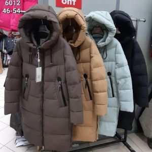 Одежда верхняя швейная женская из шерстяных тканей, из тканей из химических волокон и нитей, в том числе утепленные натуральным пухом, химическими материалами (холлофайбер, синтепон): куртки, пуховики, пальто