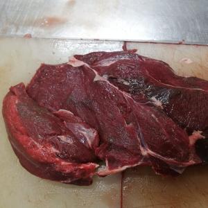 Оленина окорок