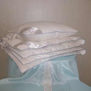 Гипоаллергенные пуховые подушки и одеяла для детей