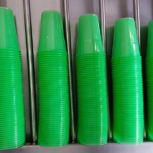 Зелёные одноразовые пластиковые стаканы для горячих и холодных напитков Напра.рф