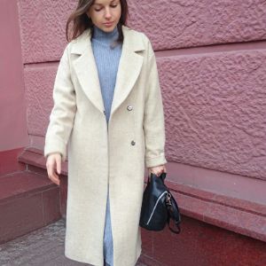 Модные, современные пальто и пальто -халаты из шерстяных тканей