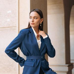 Швейное производство MBIA в Бишкеке — пошив женской классики: костюмы, жакеты, брюки, юбки и жилеты с люксовым качеством и быстрыми сроками.