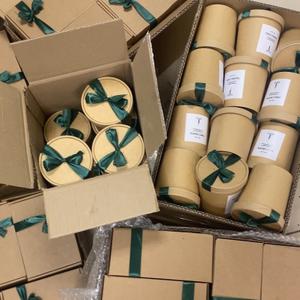 Заказ корпоративных подарков на 8 марта для партнеров для завода &#34;ЭЛЕКТРОД ТОЛЬЯТТИ&#34; г. Тольятти под брендом завода. В заказе свечи 150 мл, свечи 50 мл в наборах