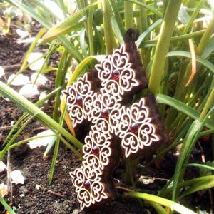 Двусторонняя подвеска со стразами размер 9,1*7,1 см.Авторские изделия.