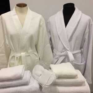 Качественная вышивка на халатах, полотенцах
            Текстиль для гостиниц и отелей 
              Комплексное оснащение предприятий 
                                  сегмента HoReCa под ключ