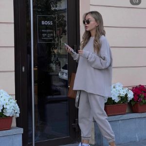 ♣️Новинка🔥
♣️Крутые спорт костюмы🤩
   Осень-зима🚀
♣️Ткань: Трёхнитка на флисе Турция🇹🇷качество пенье 
♣️Размер: S M (4)
♣️Цена: 1480 сом