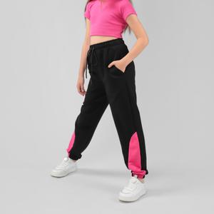 Спортивные брюки с цветной вставкой. Выполнен из турецкого футера 2-х нитки. Этот материал один из самых качественных на рынке текстиля и идеально подходит для спортивной одежды. Брюки отличаются от других своим уникальным дизайном и качеством ткани, она гладкая и шелковистая, очень приятная к телу.
Состав 72% хлопок, 22% полиэстер, 6% лайкра