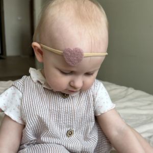 Сердечко из шерсти на повязке