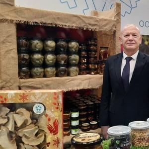 Директор компании Регион К - Дары Югры. Новоселов Василий Анатольевич.