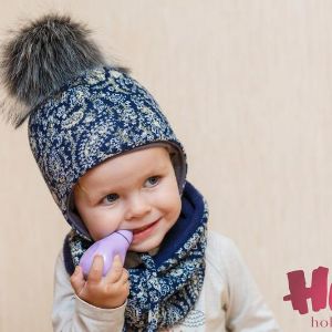 Синие огурцы с натуральным помпоном . 