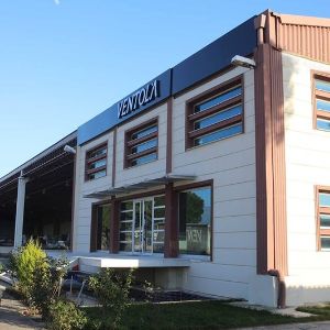 Благодаря профессиональному персоналу, имеющему 25-летний опыт работы в мебельной отрасли, мы изо дня в день развиваемся и растем.
Ventola Мебель расширила свою производственную сеть, которая началась в 2007 году с производства комплектов диванов площадью от 5.000 м2 до 50 000 м2 в 2016 году путем расширения ассортимента продукции.
Ventola Мебель продолжает представлять свои продукты, как в Турции, так и в разных странах Ближнего Востока и Европы своим покупателем, уделяя приоритетное внимание технологиям, дизайну и оригинальным идеям.
Наши  продукты ;
Комплекты диванов - Матрасы – Кровати с подъемным механизмом – Изголовья кроватей – Мебель  для гостиной - Мебель  для столовой