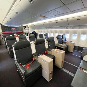 Ковровые покрытия для Самолетах
Состав: 80% Шерсть 20% Полиамид
Плотность: 7/6
Высота ворса:8мм
Общая Высота:11мм
Весь ворса: 779 гр/м2
Обшей весы:1220 гр/м2
Основа: Резина
Пожарный сертификат: КМ1