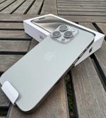 iPhone 15 Pro Natural Titanium 256 ГБ Разблокирован