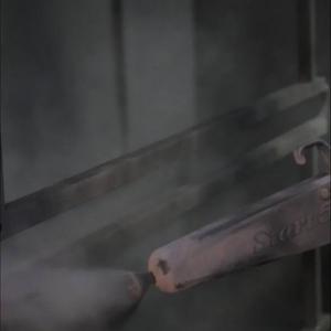 Окрас каркаса порошковой краской, которая экологична и безопасна, а главное защищает профиль от ржавчины