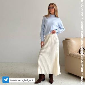 Образ юбка и свитшот женские
