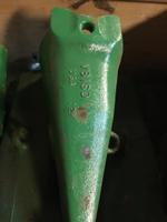 Зуб ковша (коронка) V81SD, система крепления Super V, PAT4335532 PAT4965945