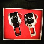 Заглушка для ремня безопасности с логотипом Mazda ( комплект)
