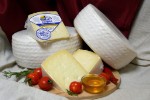 Сыр КУРШАВАЛЬСКИЕ СЫРЫ «КуршавАль» с козьим молоком, цилиндр до 5 кг