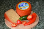 Сыр КУРШАВАЛЬСКИЕ СЫРЫ «КуршавАль» с перцем чили и паприкой, цилиндр до 1 кг