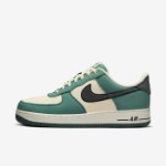 Кроссовки Nike Air Force 1 '07 LV8