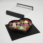 Коробка «Сердце» с прозрачной крышкой (на платформе) - 32x29 см. (высота 6 см). 1 штука, черный