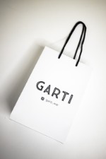 Пакет картонный с логотипом "GARTI" малый