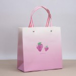 Пакет подарочный (XS) “Strawberry two”, pink (22*22*10)