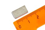 Неодимовый магнит прямоугольник 15х8х1 мм с клеевым слоем