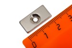 Неодимовый магнит прямоугольник 20х10х3 мм с зенковкой 3⁄6 мм